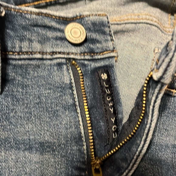 Lucky Brand Blue Skinny Jeans with Worn-In Look - Picture 16 of 16